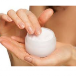 HOMEMADE SKIN BRIGHTENING CREAM