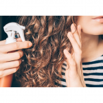 DIY ANTI-FRIZZ SPRAY FOR FRIZZY HAIR