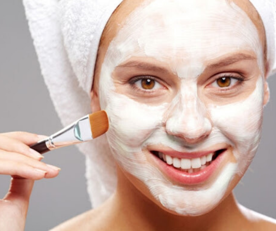 DIY BAKING SODA MASK TO FIGHT ACNE