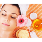 DIY HONEY SKINCARE MASK FOR BRIGHT SKIN
