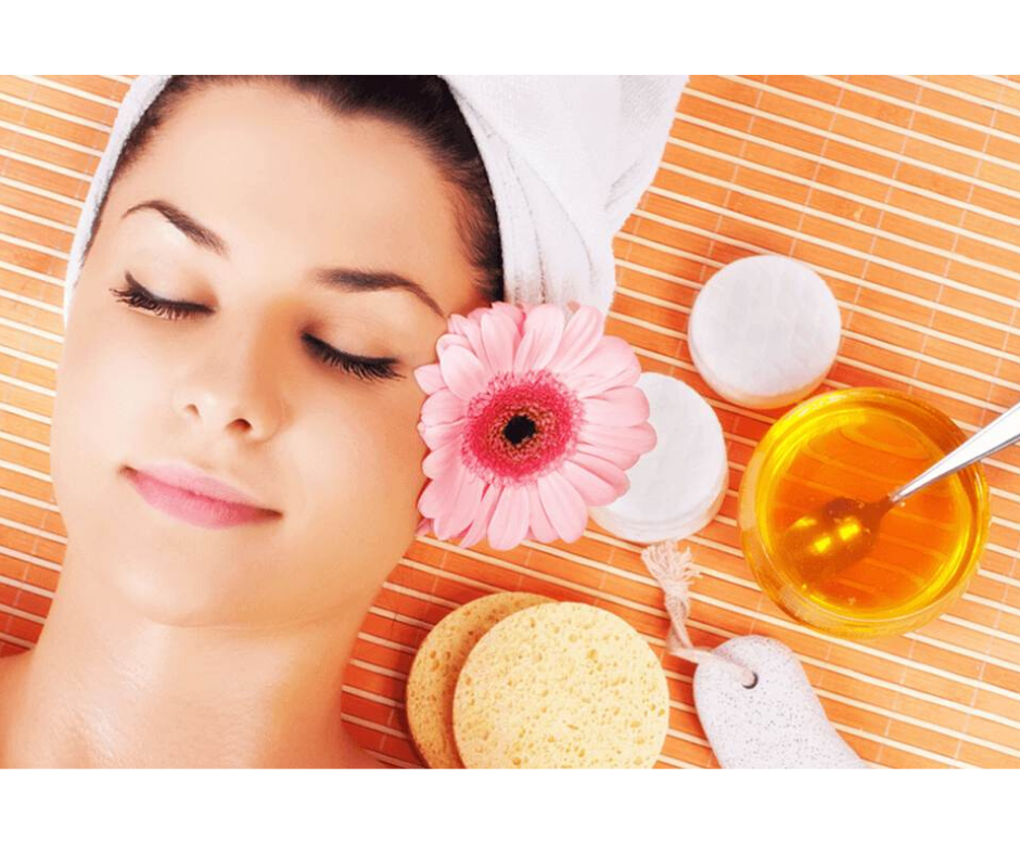 DIY HONEY SKINCARE MASK FOR BRIGHT SKIN