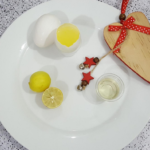 DIY FACE MASK FOR SKIN TIGHTENING